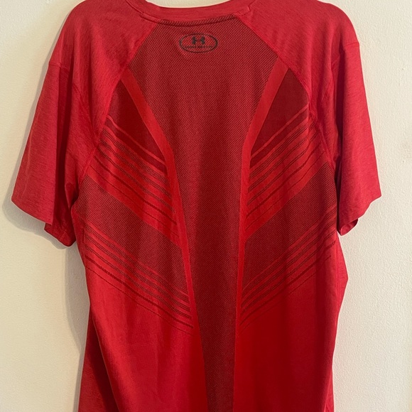 Men’s Under Armour Heat Gear Training Shirt - Picture 3 of 3